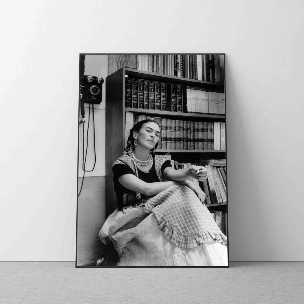 Plakat Frida Kahlo - portret czarno-biały Wzór 2