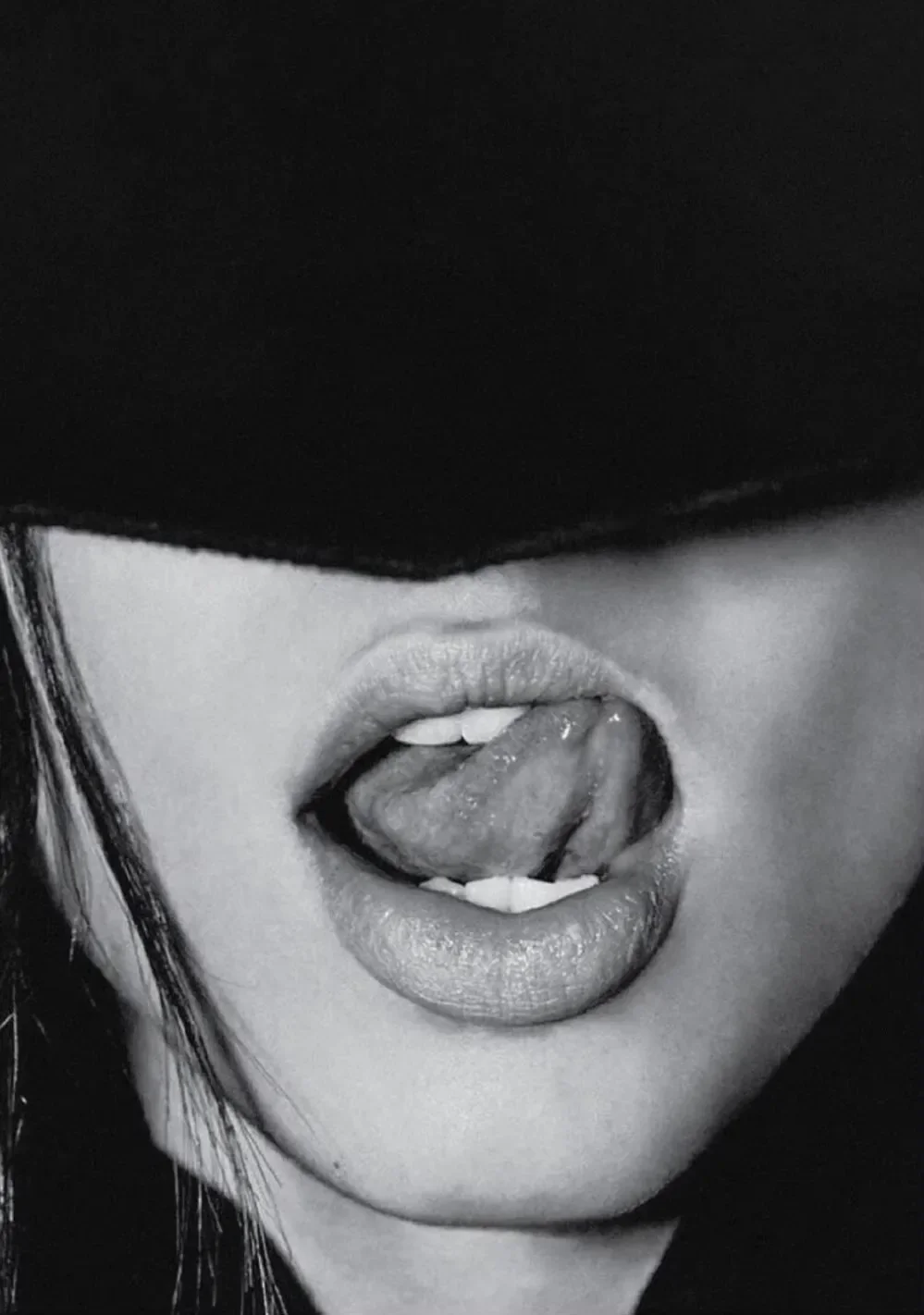 Kate Moss - plakat modowy w stylu retro żółty