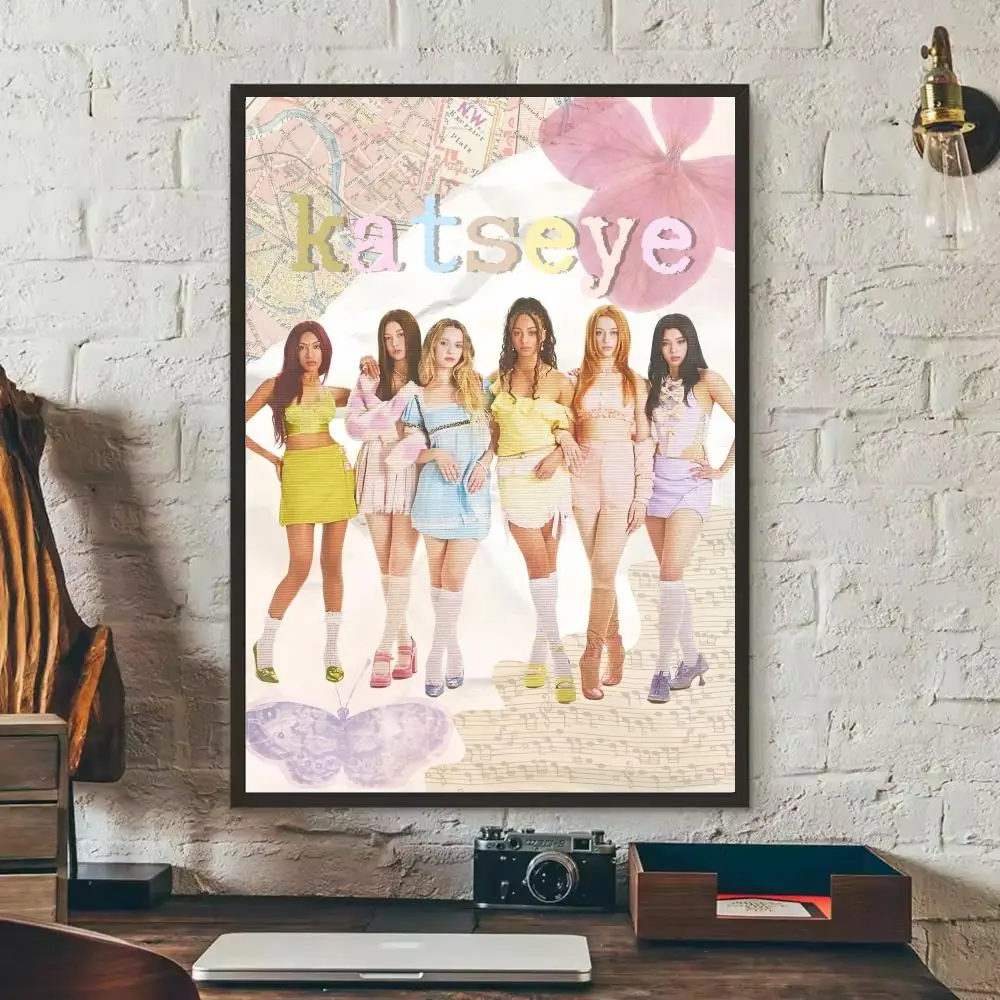 Katseye - plakat zespołu K-pop Czarny3
