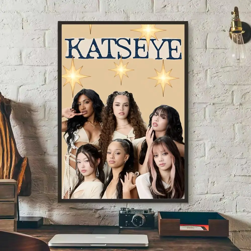Katseye - plakat zespołu K-pop Czarny6