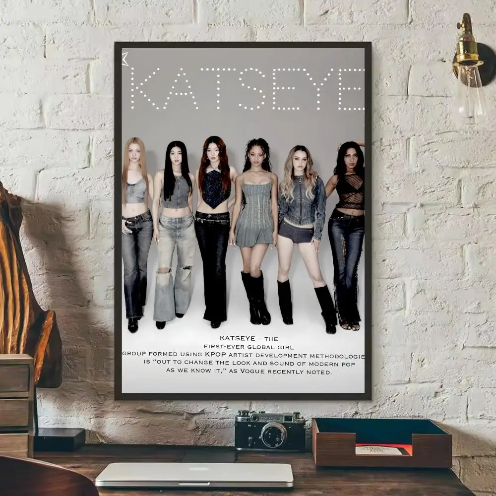 Katseye - plakat zespołu K-pop Czarny8