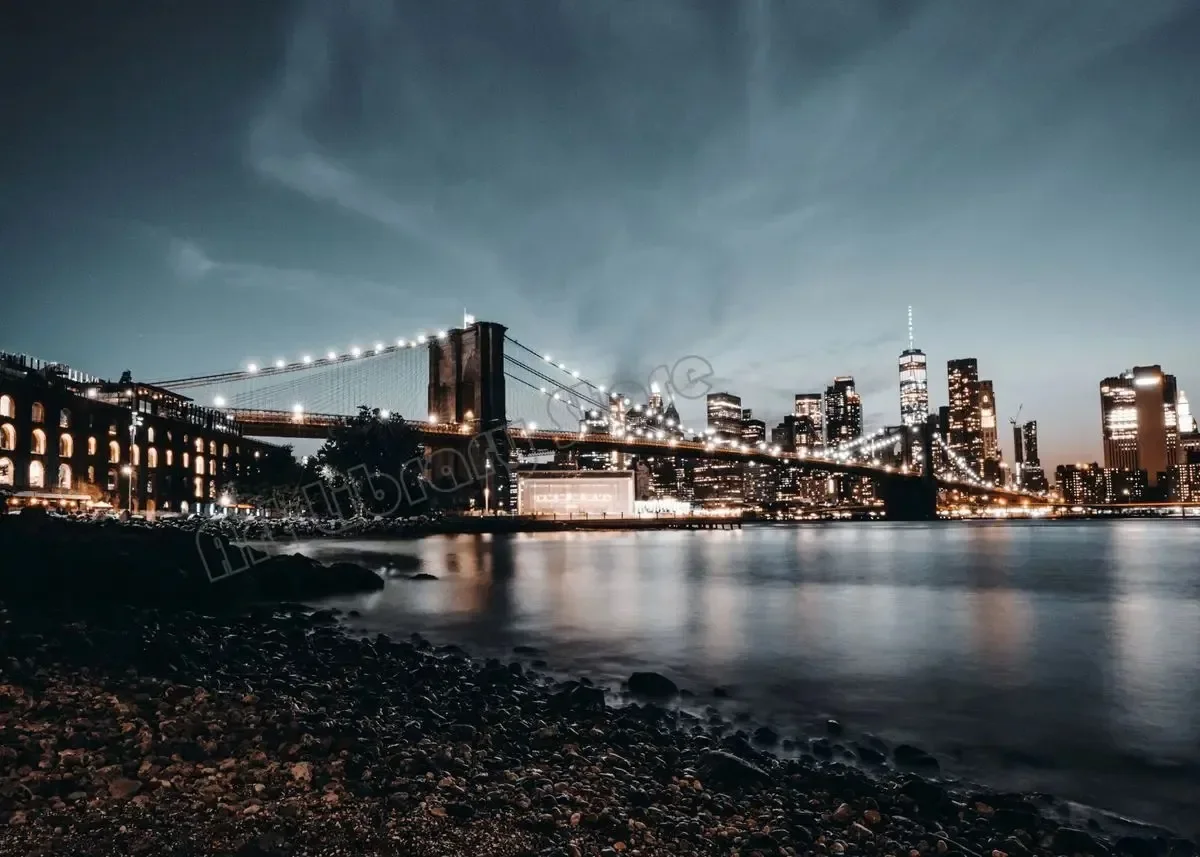 Plakat Nowy Jork nocą - neonowy skyline Fioletowy