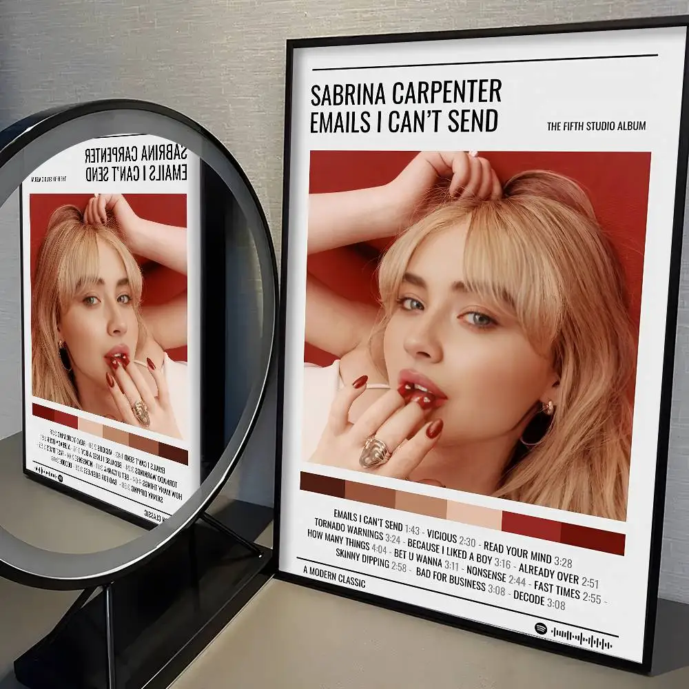 Plakat Sabrina Carpenter - portret piosenkarki Szary