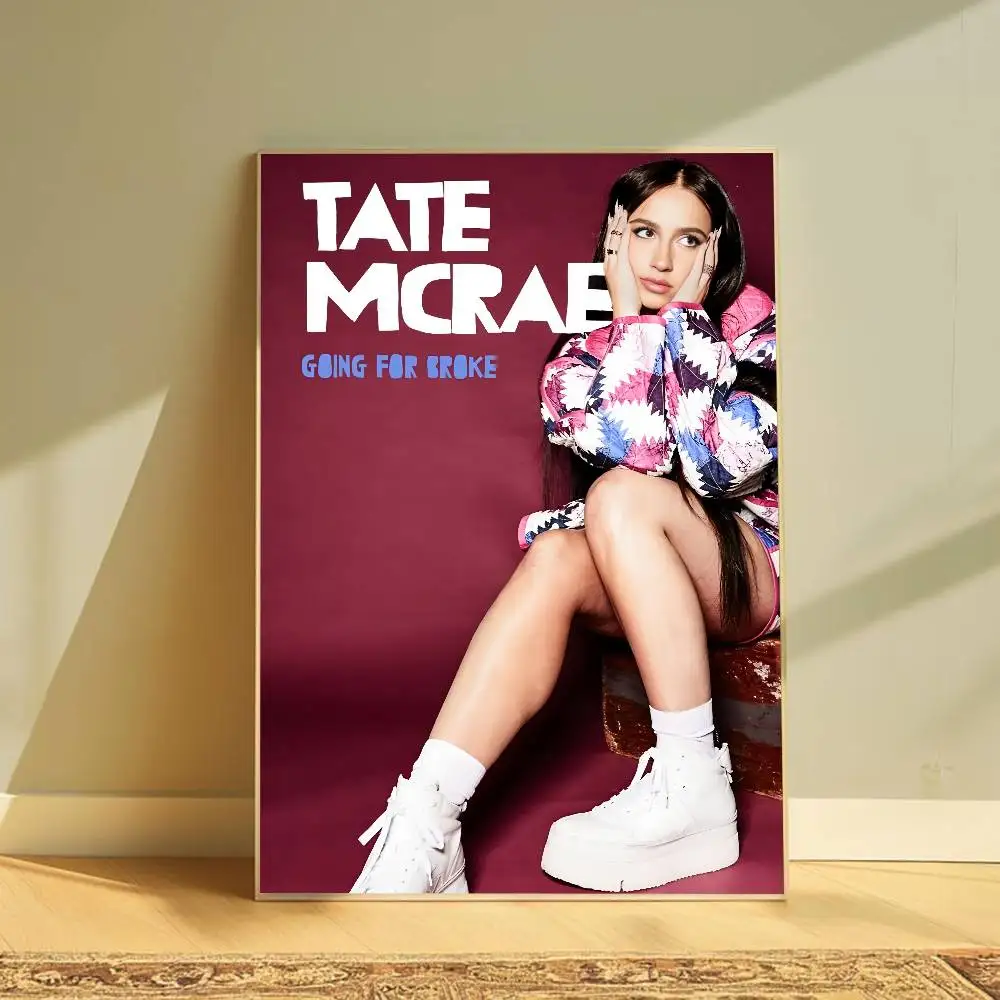 Plakat Tate McRae - portret piosenkarki Zielony