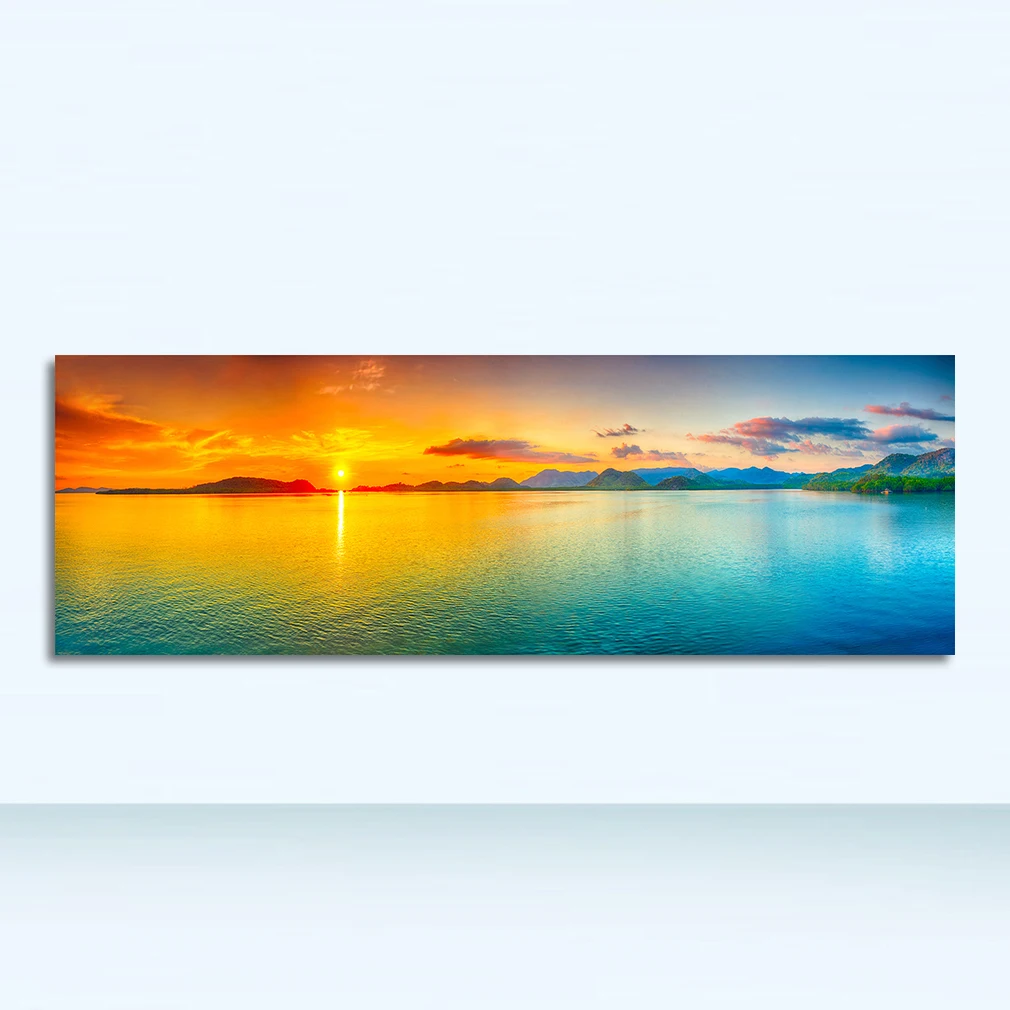 Panorama morza o zachodzie - plakat skandynawski Granatowy
