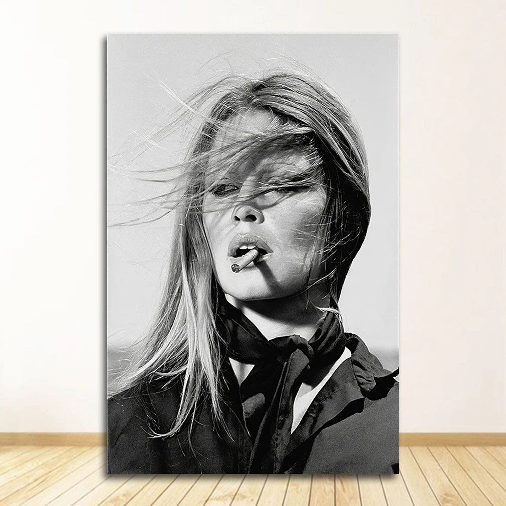 Plakat czarno-biała fotografia mody żółty