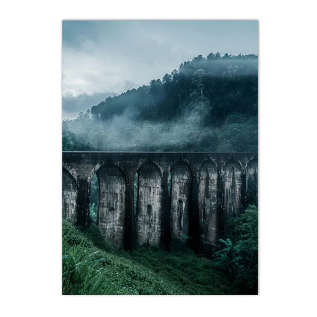Plakat krajobraz - gorskie jezioro i las Różowy