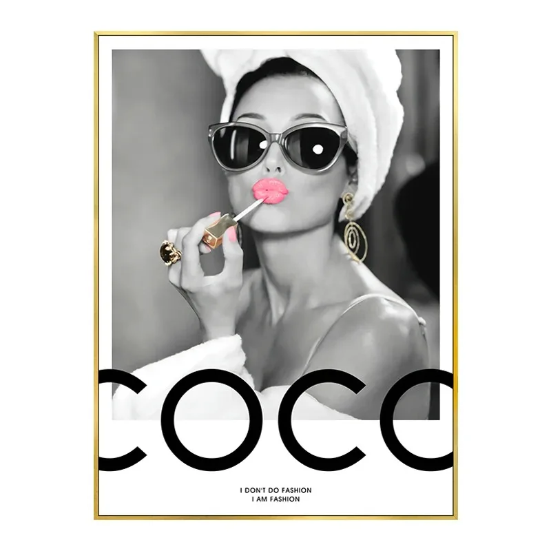 Plakat modowy Paris perfumy i auto Biały