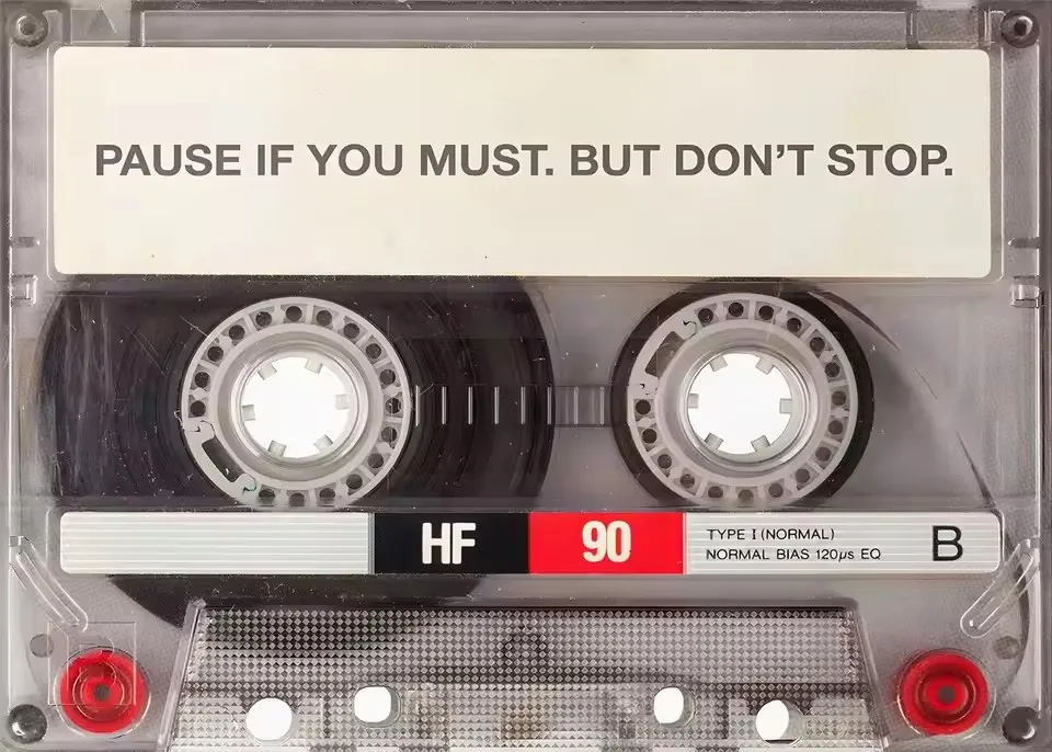 Plakat retro kaseta i gramofon Zielony