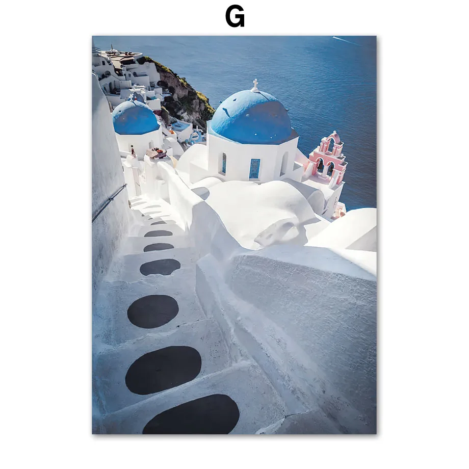 Santorini plaża i delfin nad morzem Zielony